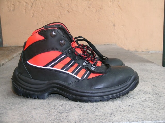 safety-shoes-g71ae0dd2c_640
